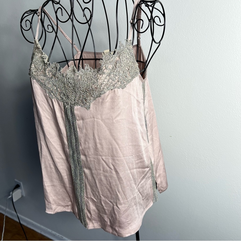 TINY from Anthropologie 100% rayon y2k tan‎ blouse Small crochet details gold - Picture 4 of 9